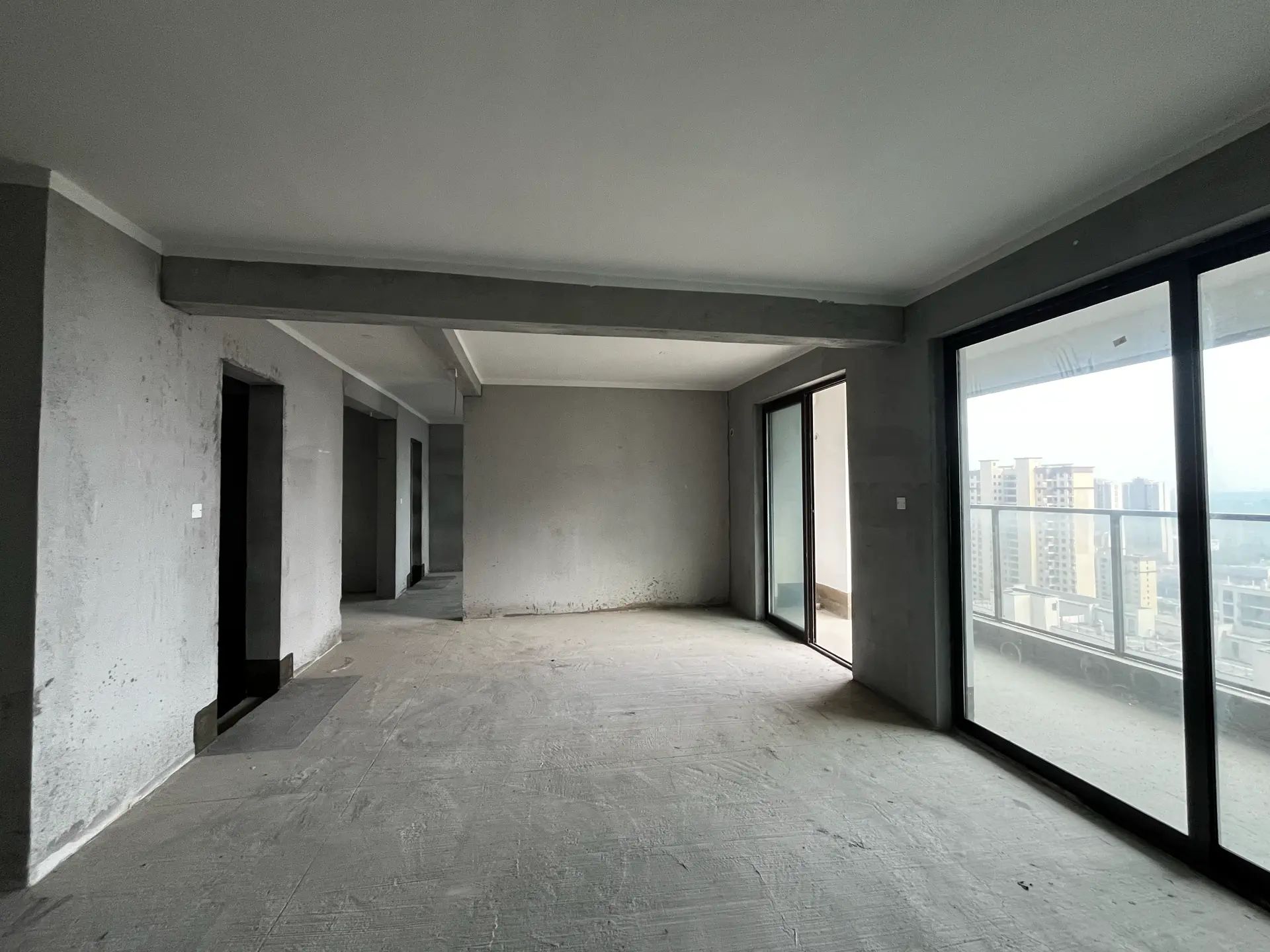 捡漏，吾悦广场，送车位的现房，好楼层，诚心出售