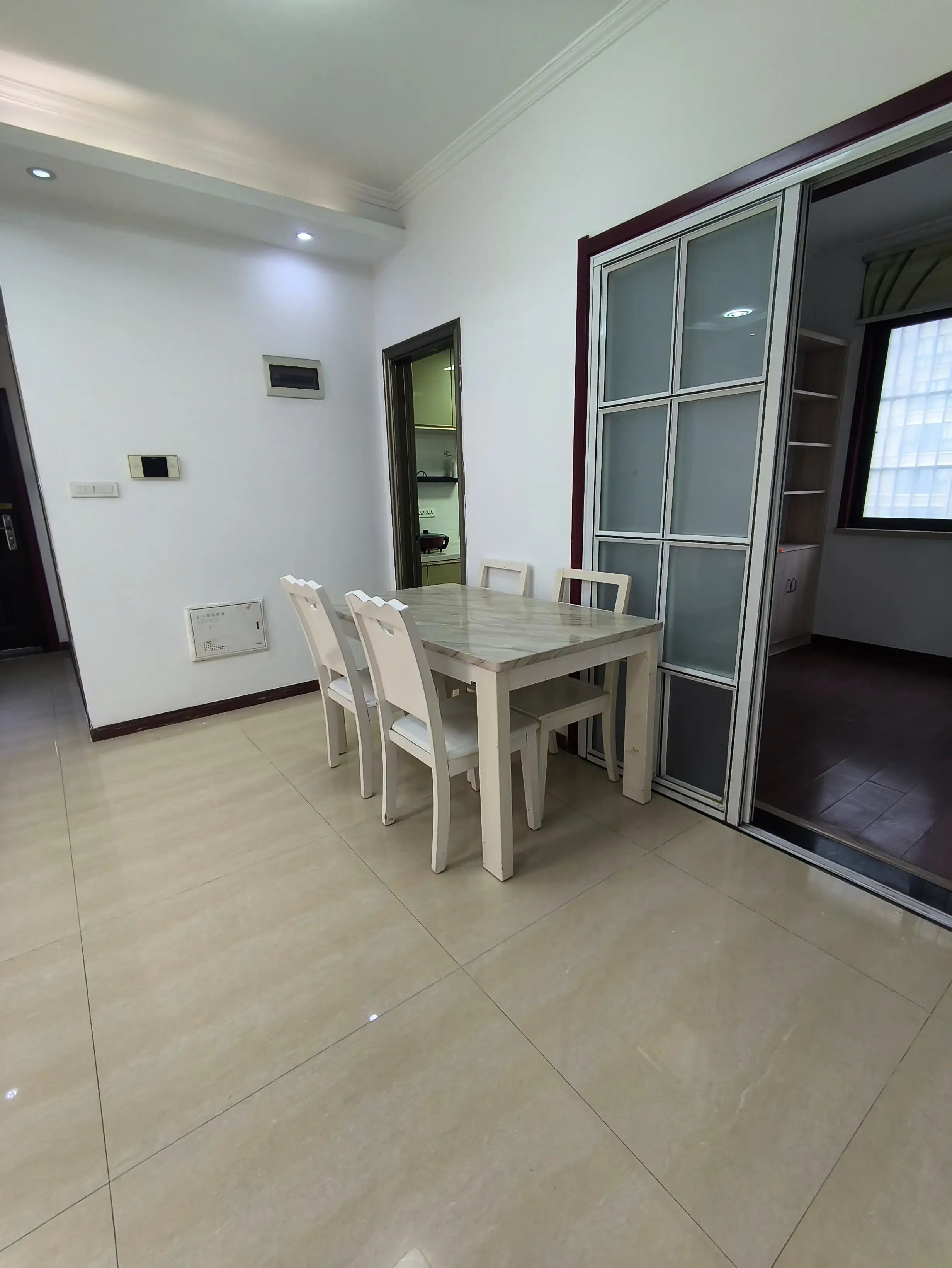 业主急售，公园世家，精装三房，中间楼层，四中，户型好