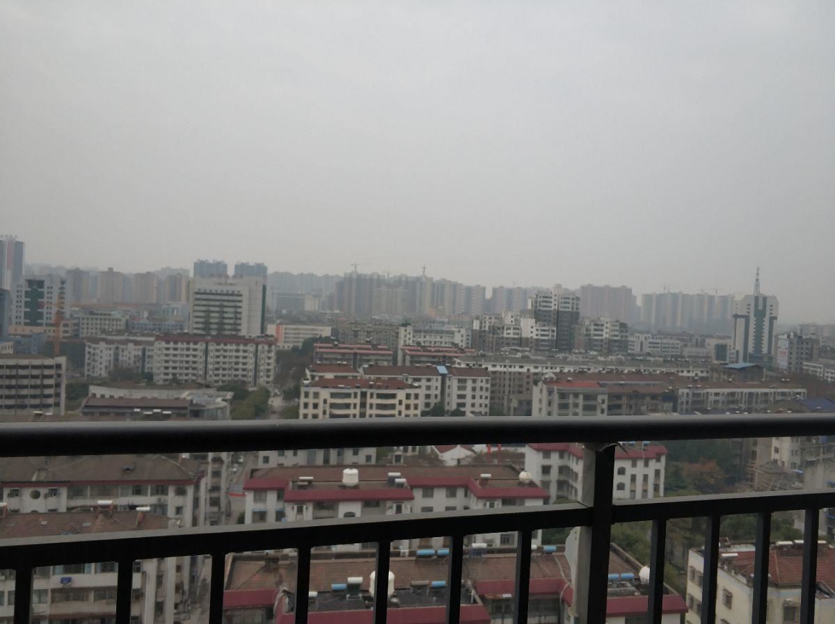 武商旁，財(cái)源盛景電梯中層，有證可按揭，單價(jià)美麗，看房方便