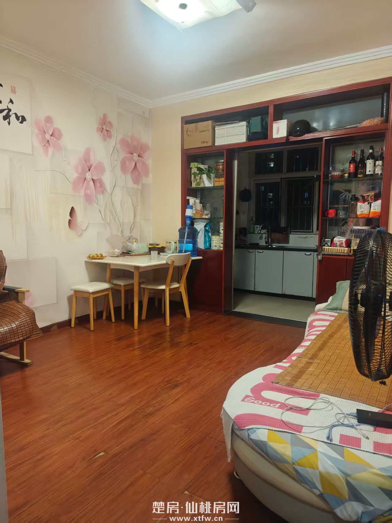 流潭公园正对面满五