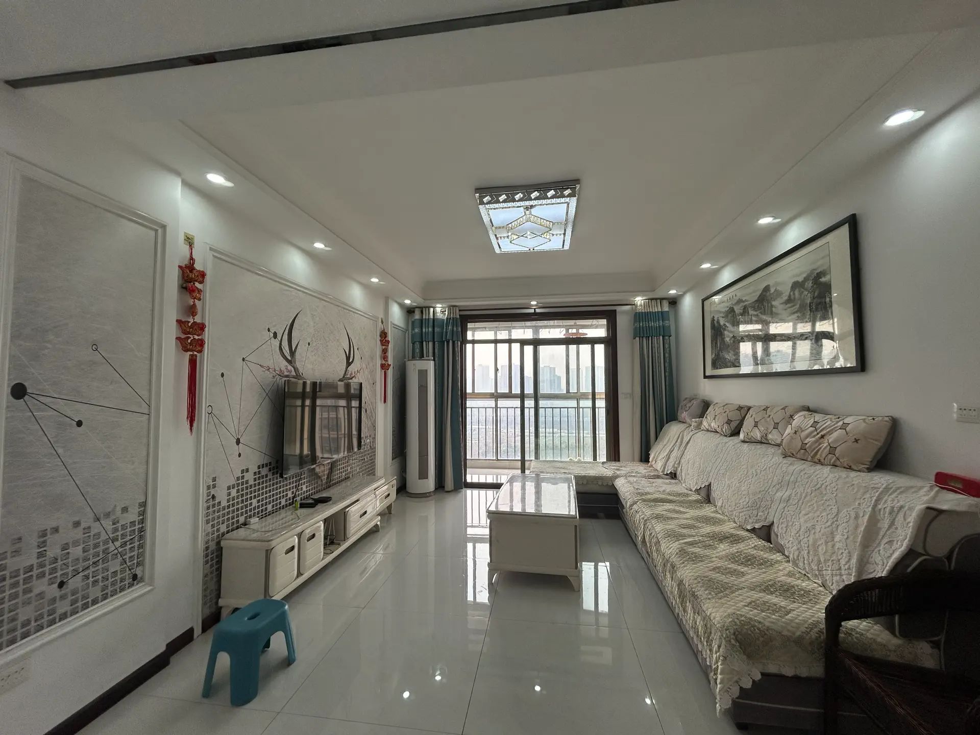 城南沔街次新小区，南国明珠捡漏四房，品牌装修，保养好，拎包入住
