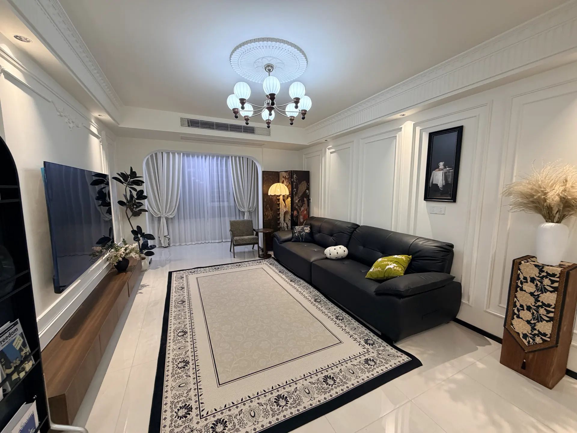 城南，吾悦旁，元泰未来城C区，电梯好楼层，全新精装大三房二卫，证满二轻法式风单价6000