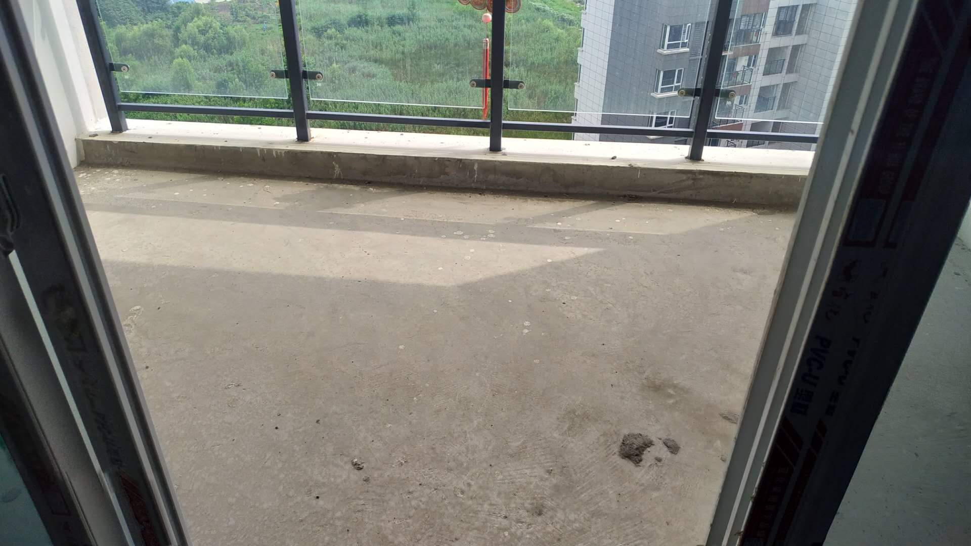 銀湖城毛坯大3房，南北雙陽臺，小高層，支持按揭