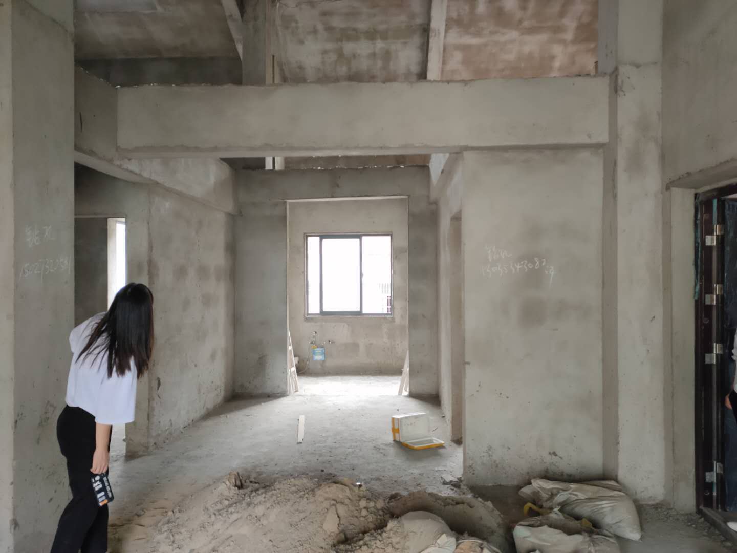 城東路安花園八中旁邊 房價格4字頭復式樓可按揭