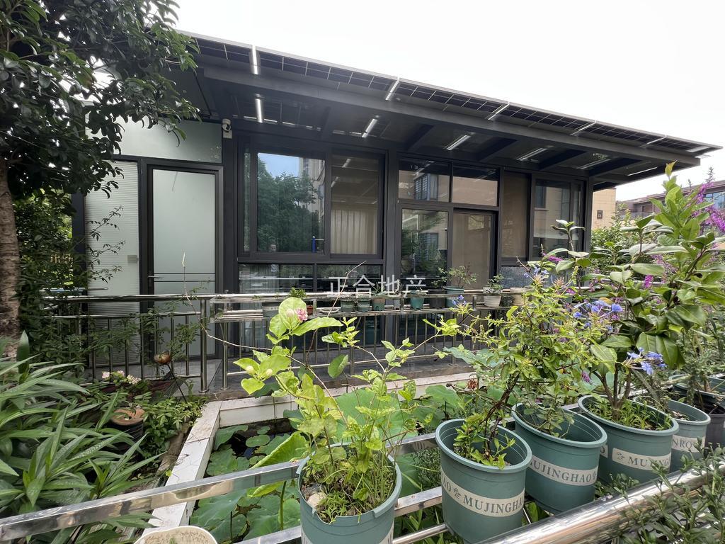 上林仙苑，花园面积300平（全市为一），全屋品牌装修，大金空调，全屋地暖等，满五，送车位