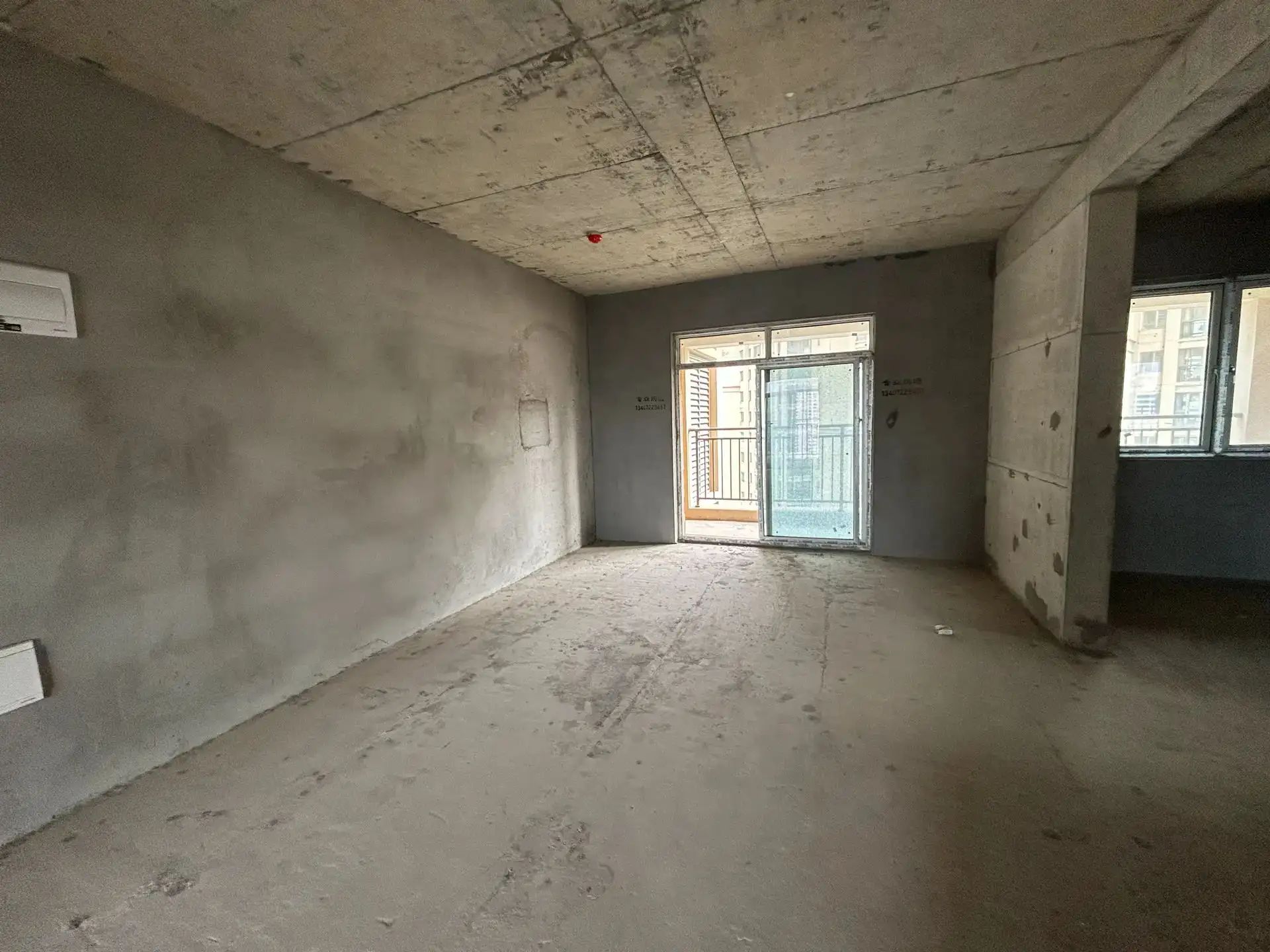 捡漏，城南，南国明珠，单价4000，送车位，大三房，南北双阳台，电梯20层