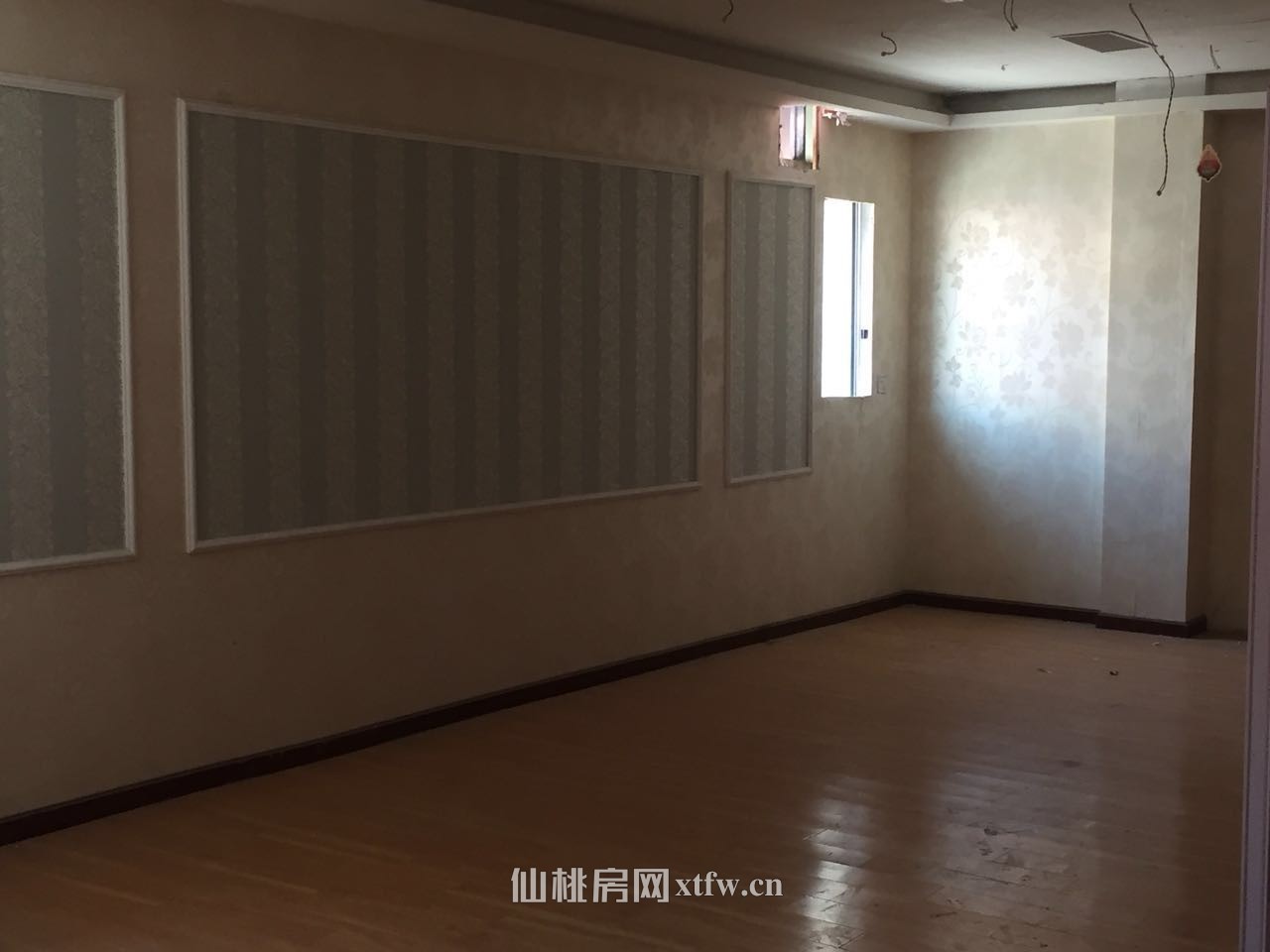 恒迪建材二期二楼门栋1500㎡出租（整体.分段出租均可）