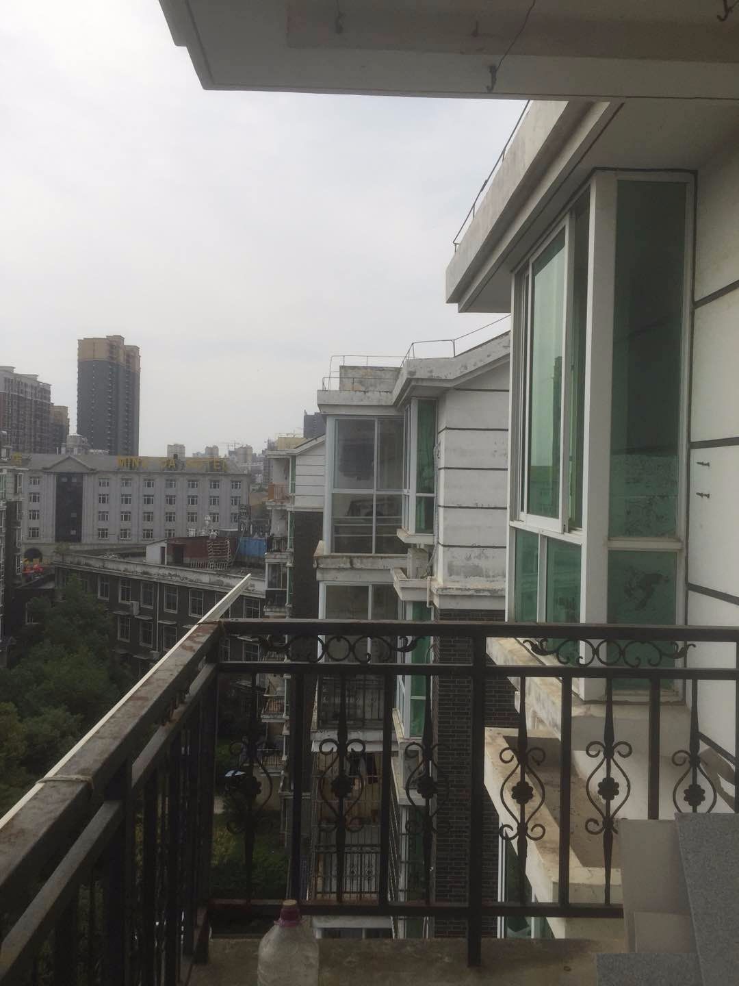 一中花園，個人產(chǎn)權(quán)（2證）