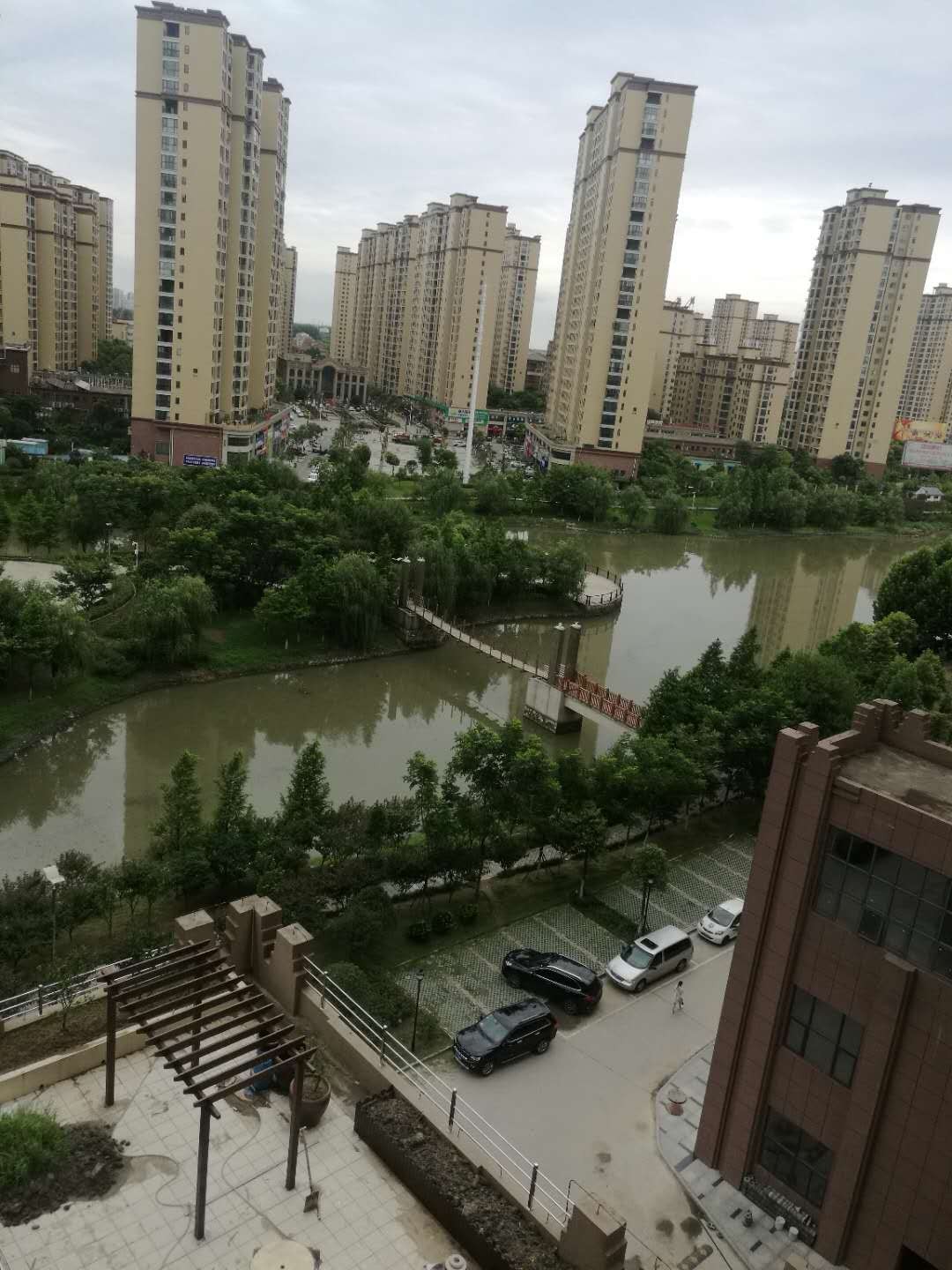 元泰未来城湖景房