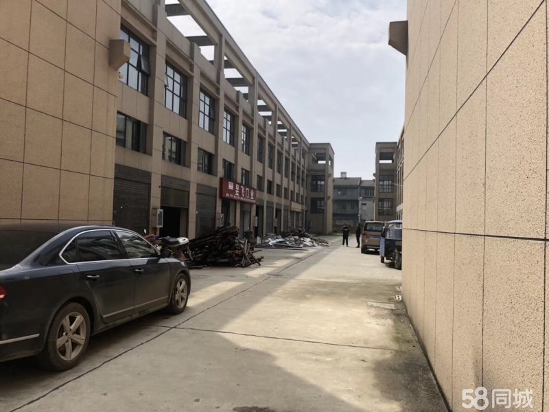 云飛東大門商鋪，總價低，可自營，可出租可自住