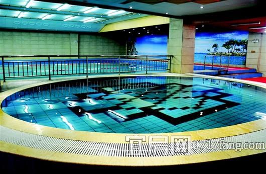 宜昌一小区游泳馆不让家长陪护 6岁女童溺亡