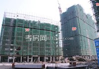 鸿景新城7月份工程进度：8号楼与9号楼已经封顶