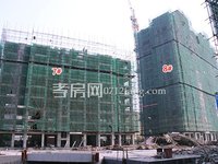 鸿景新城7月份工程进度：8号楼与9号楼已经封顶
