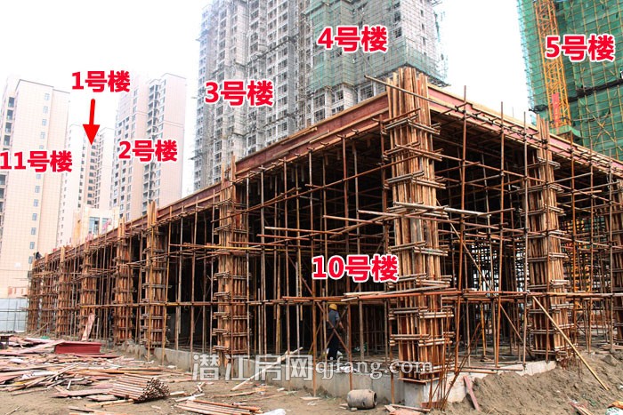 御景豪庭8月工程进度 5号楼建至14层