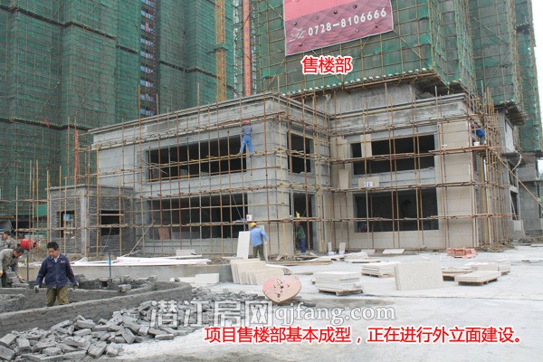 海韵丽景园9月工程进度：广场正在建设中