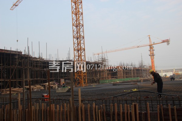 香港城二期1月工程进度 1—3号楼建至2层