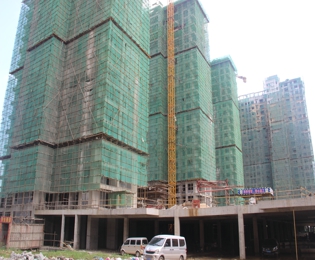 华厦龙成8月工程进度：在建楼栋已成型