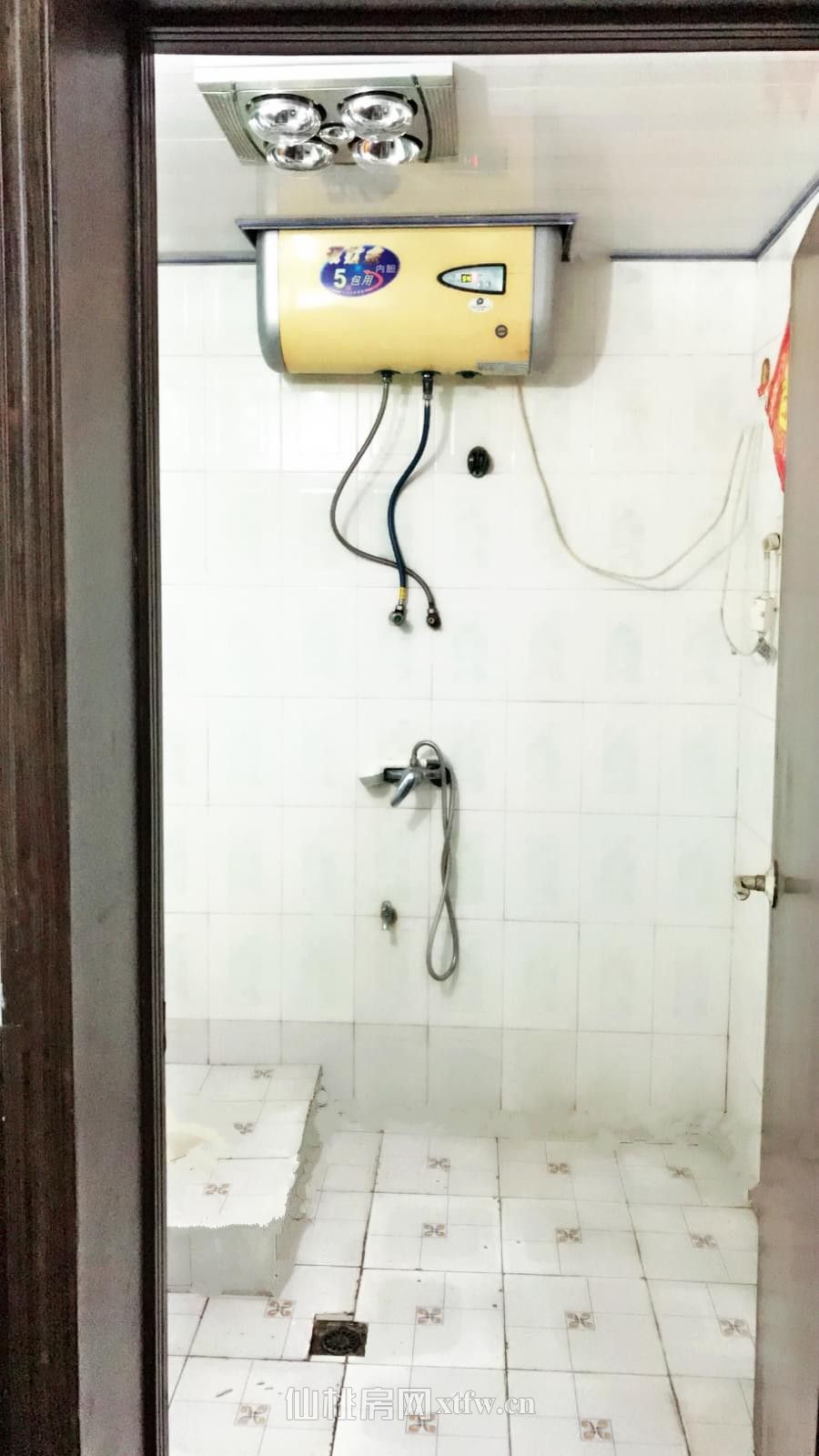 交通路地富小區(qū)精裝房出售