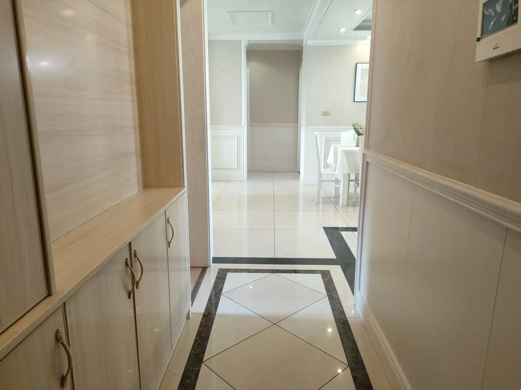 捡漏，城南，新城壹号，精装三房，欧式简约风，单价五千，拎包即住，证满二