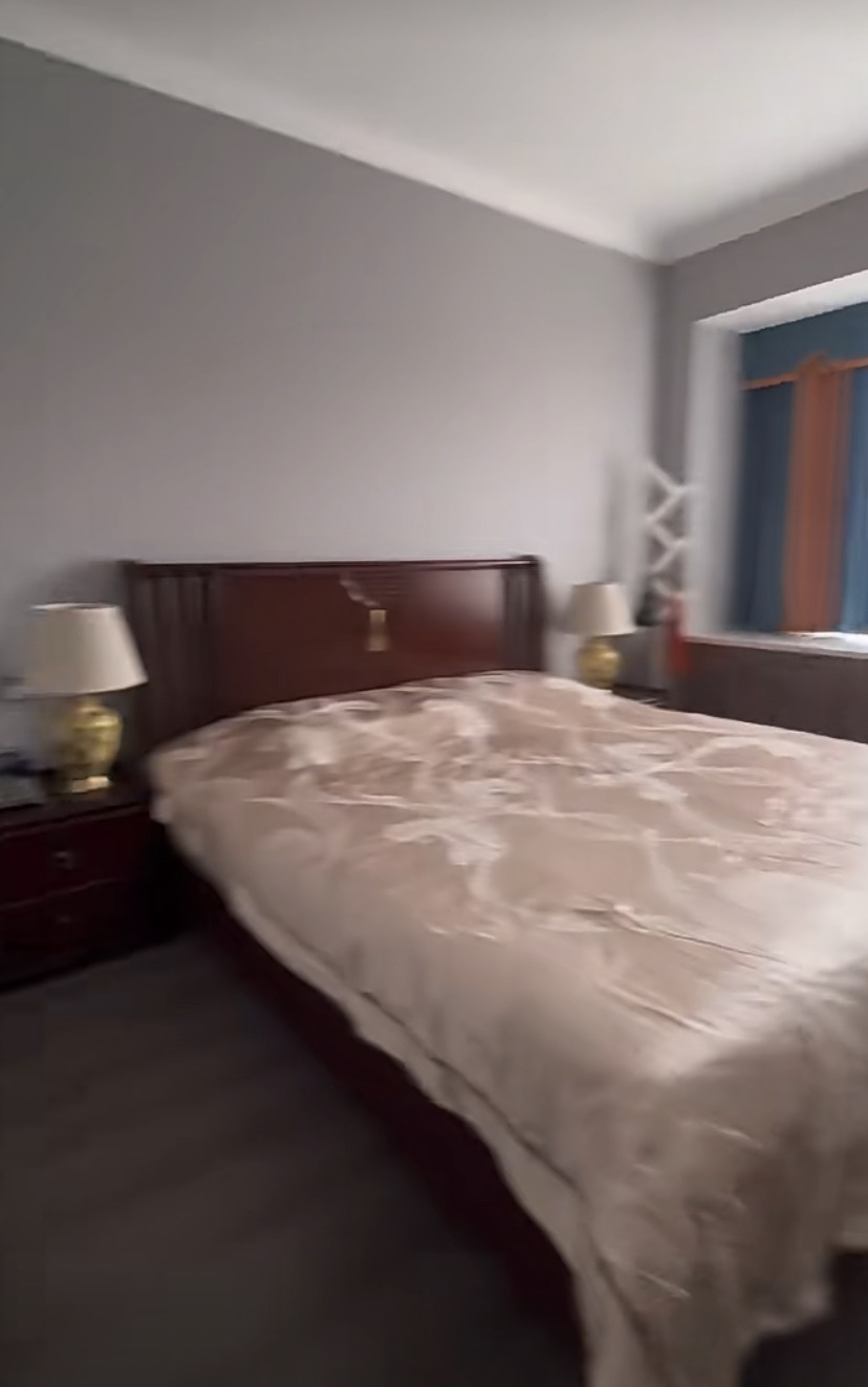 418，滿庭春六期，邊戶，單價4500，全屋實木家具，9成新裝修，證滿二