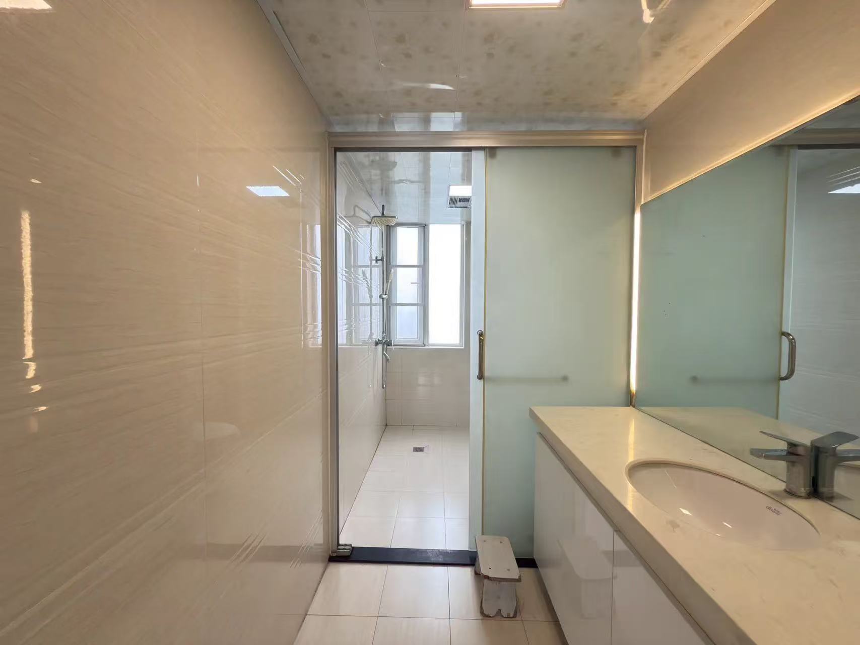 降价了，城南，森林国际城，边户，精装三房，单价5200，好楼层，下楼新二中二小