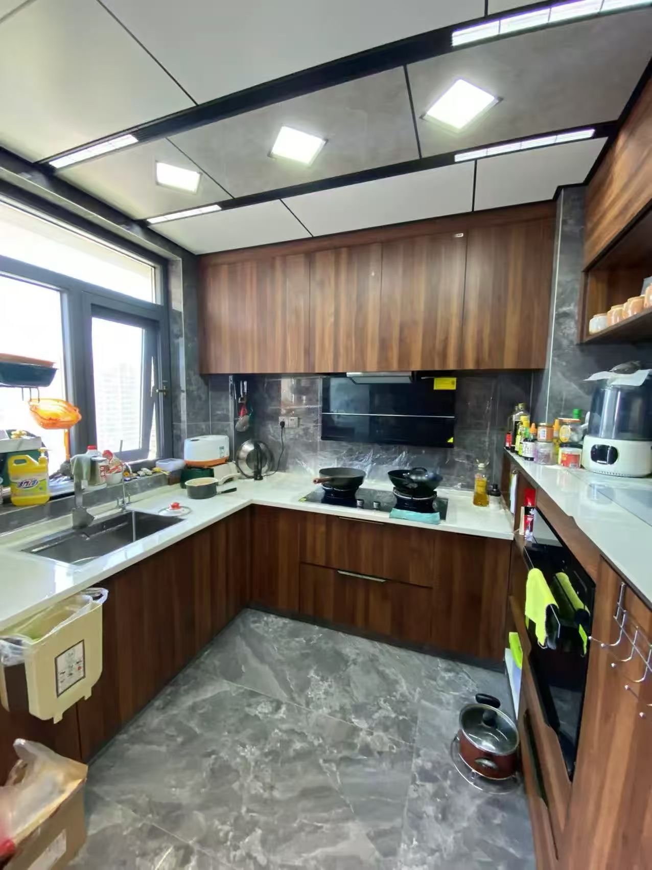 降价了，亏本出，城南，领秀城，凤凰层，东边户，全屋品牌装修，带车位，证满二