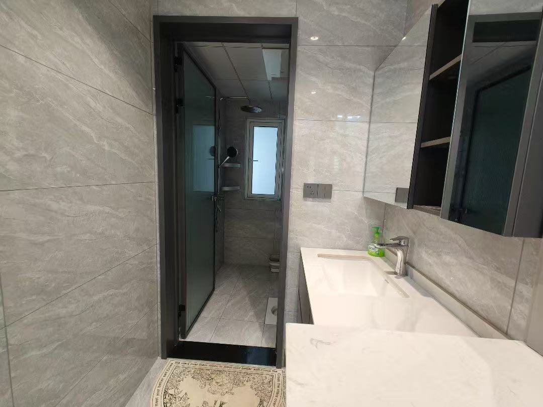 降价了，城南，森林国际北苑，全新装修，精装三房，电梯好楼层，捡漏