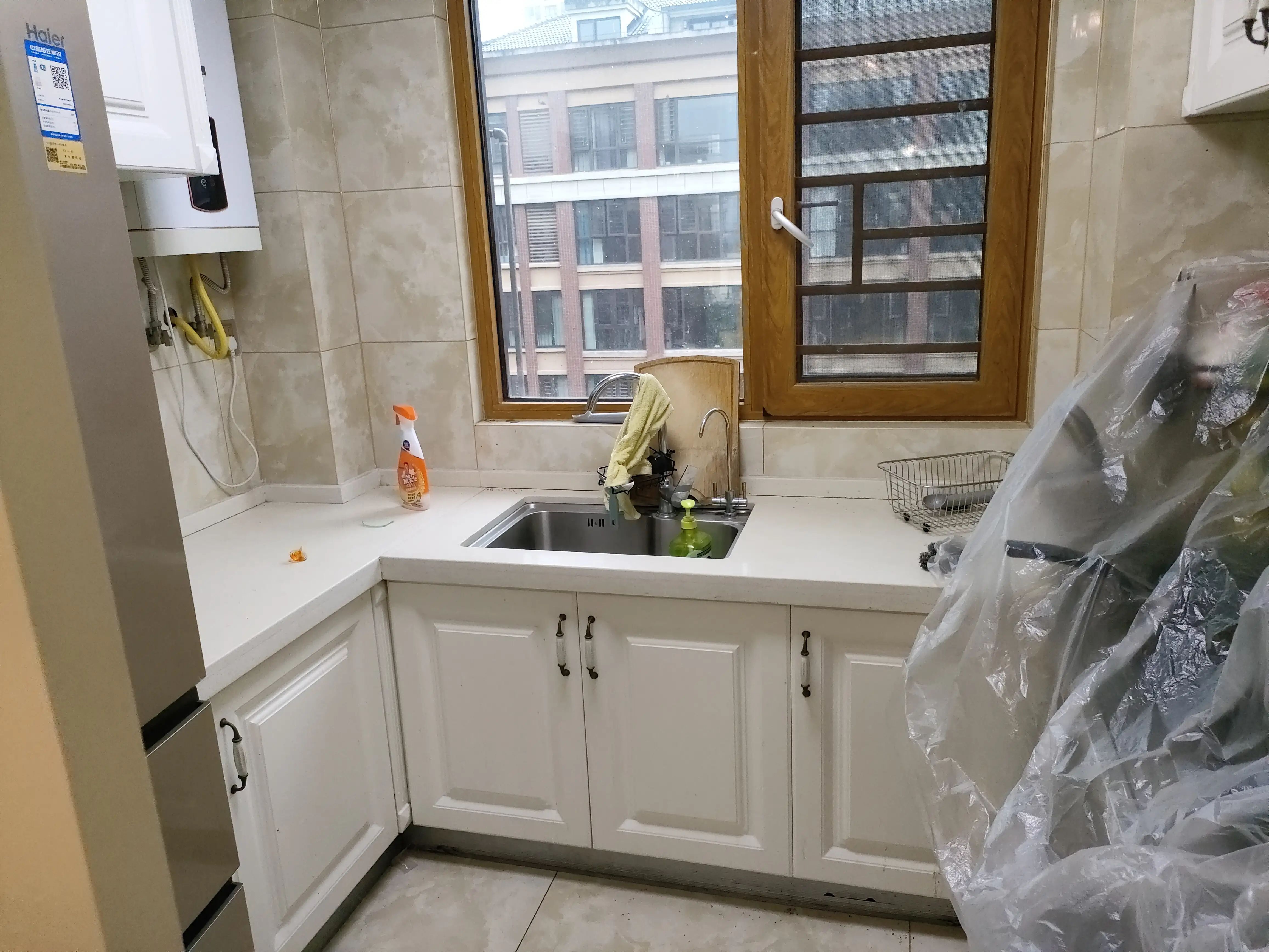 城南，新城五期，电梯洋房，好楼层5楼，精装3房2卫，证满二