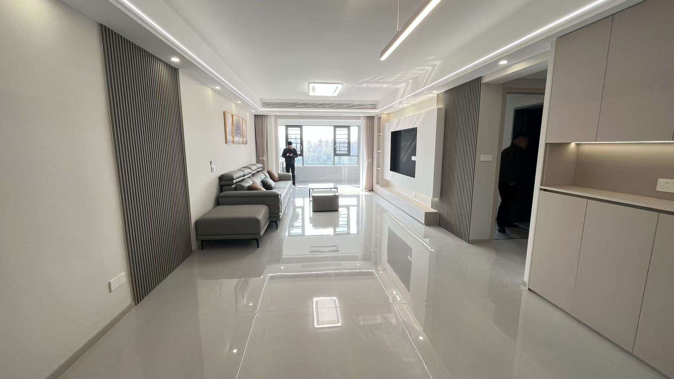 元泰未来城3室2厅2卫全新精装修户型朝方正性价比特别高!