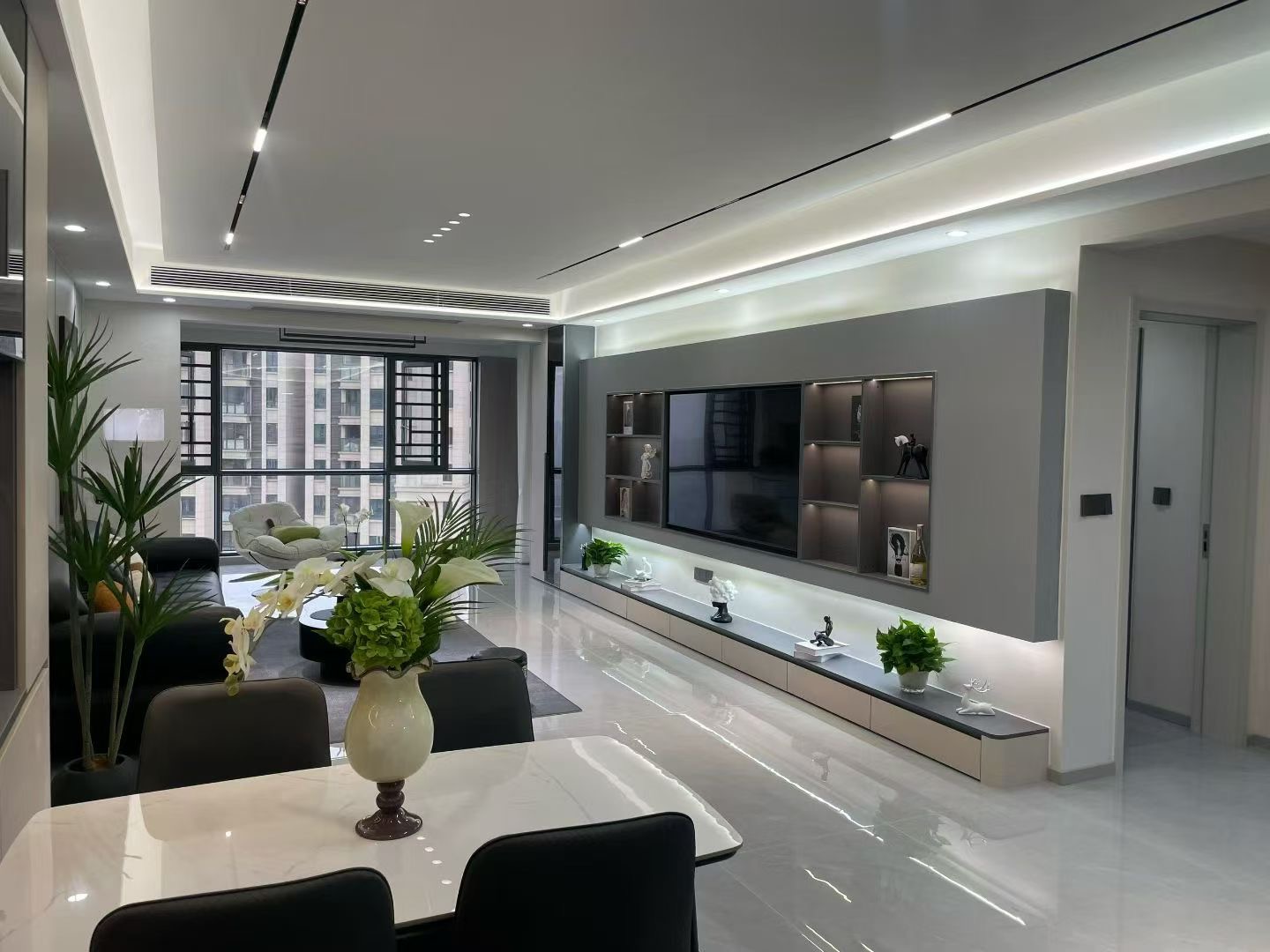 城南，御湖世家，湖景房，电梯好楼层，单价5600多，送车位证满二