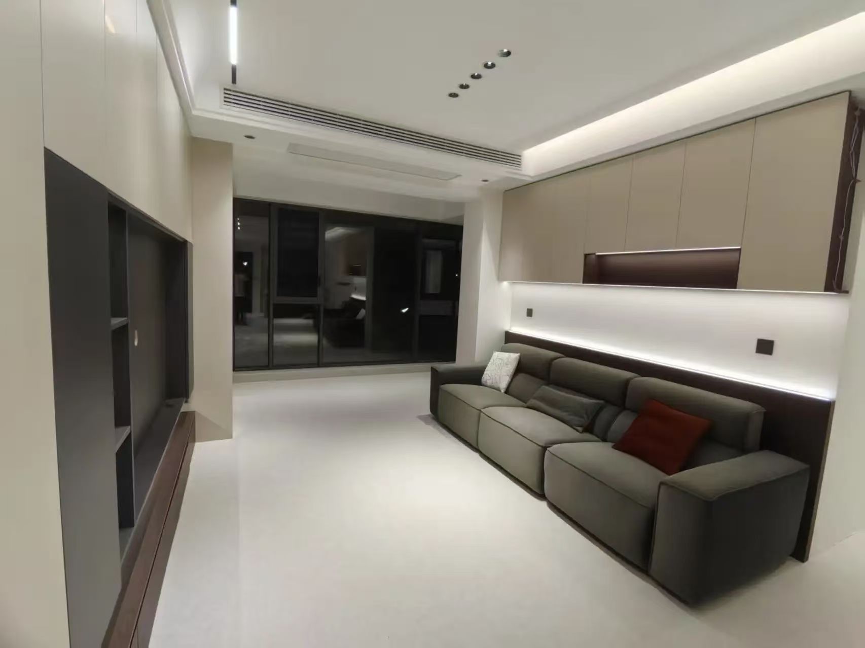 捡漏，城南锦绣江山望府，亏本出售，业主包满二，降价7万，精装两房