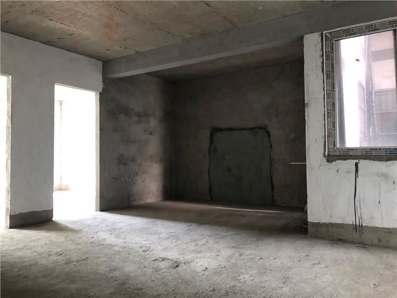 沔陽天澤園對面，步梯好樓層，采光好，首付幾萬即可不動產(chǎn)證在手