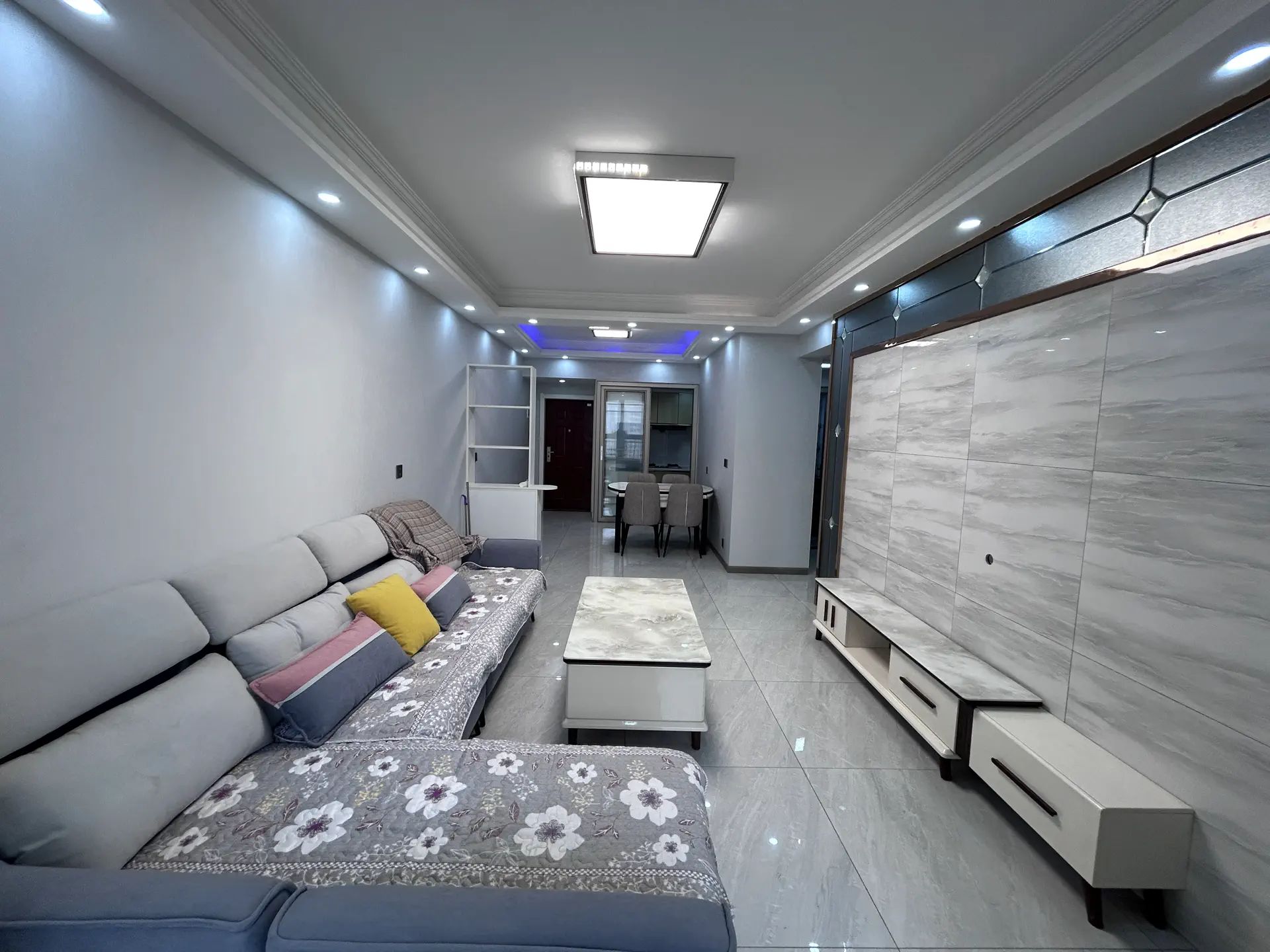 城南，森林国际城，湖景精装三房，中间楼层，一口价47.5万，证满二