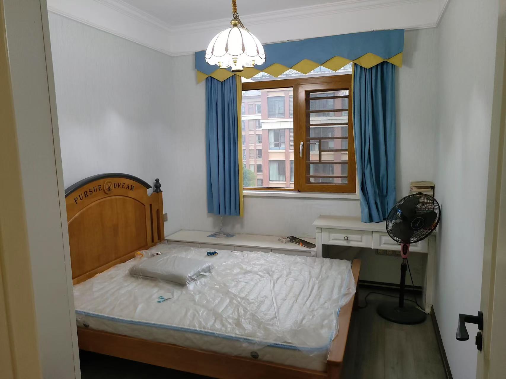 亏本出售，捡漏，新城壹号5期，电梯洋房，好楼层，证满二