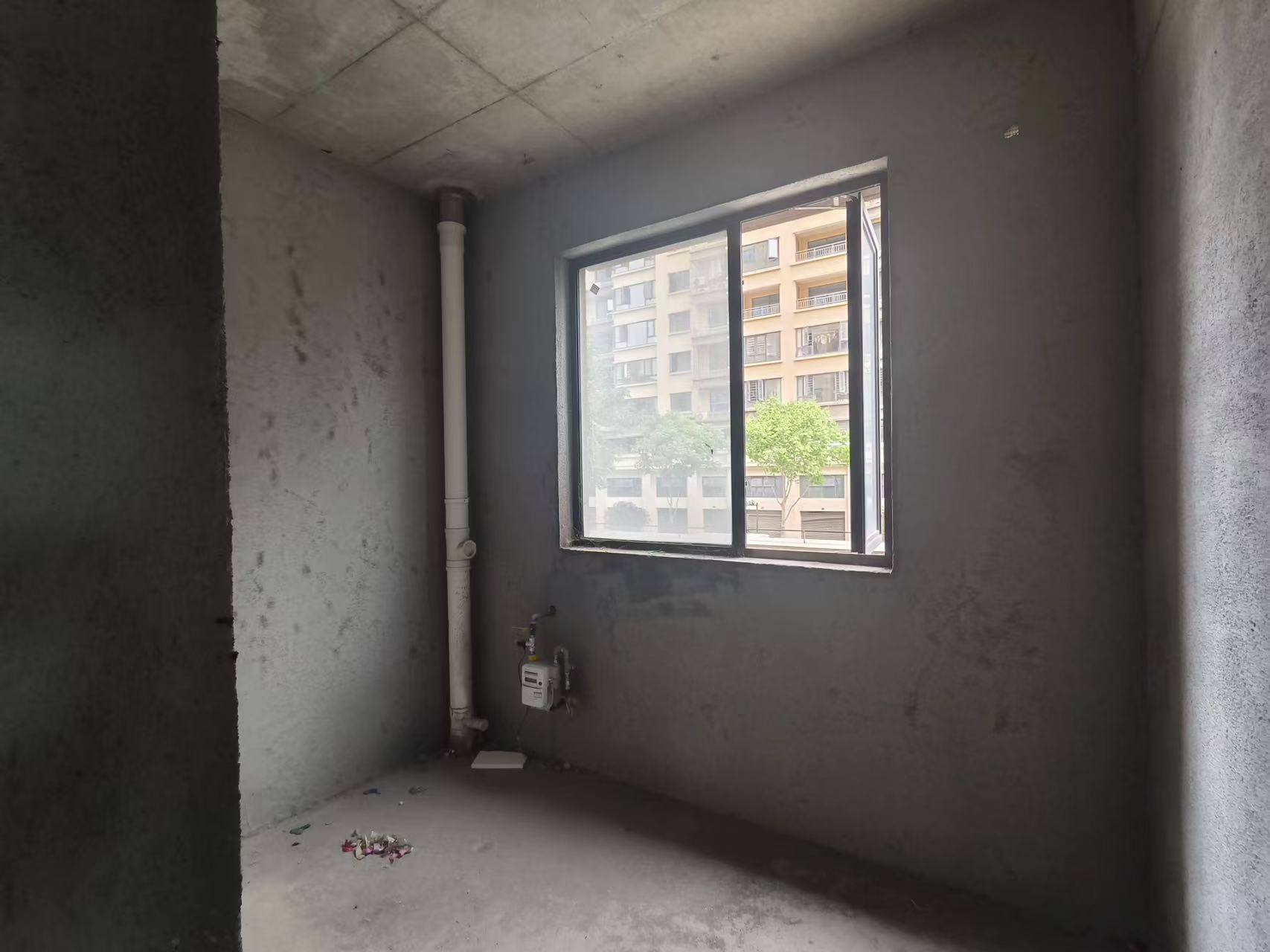 降价了，城南，荣怀，带300平露台，房东都是加钱买的现在直接送，捡漏