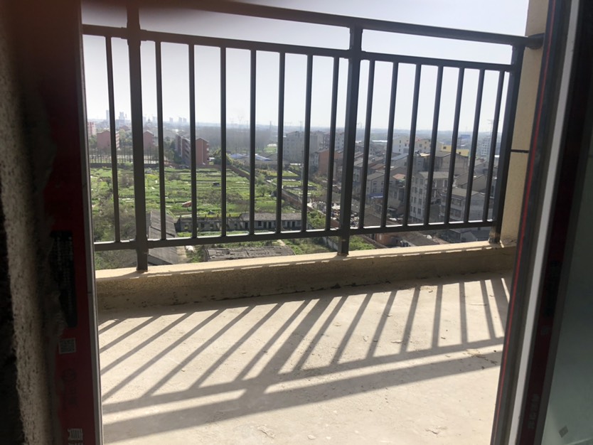 新城花園 城南電梯房，交通便利，商圈成熟，房東誠心出售