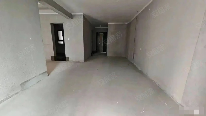 捡漏，吾悦广场，现房，带一个车位，三房，中高楼层，诚心出售