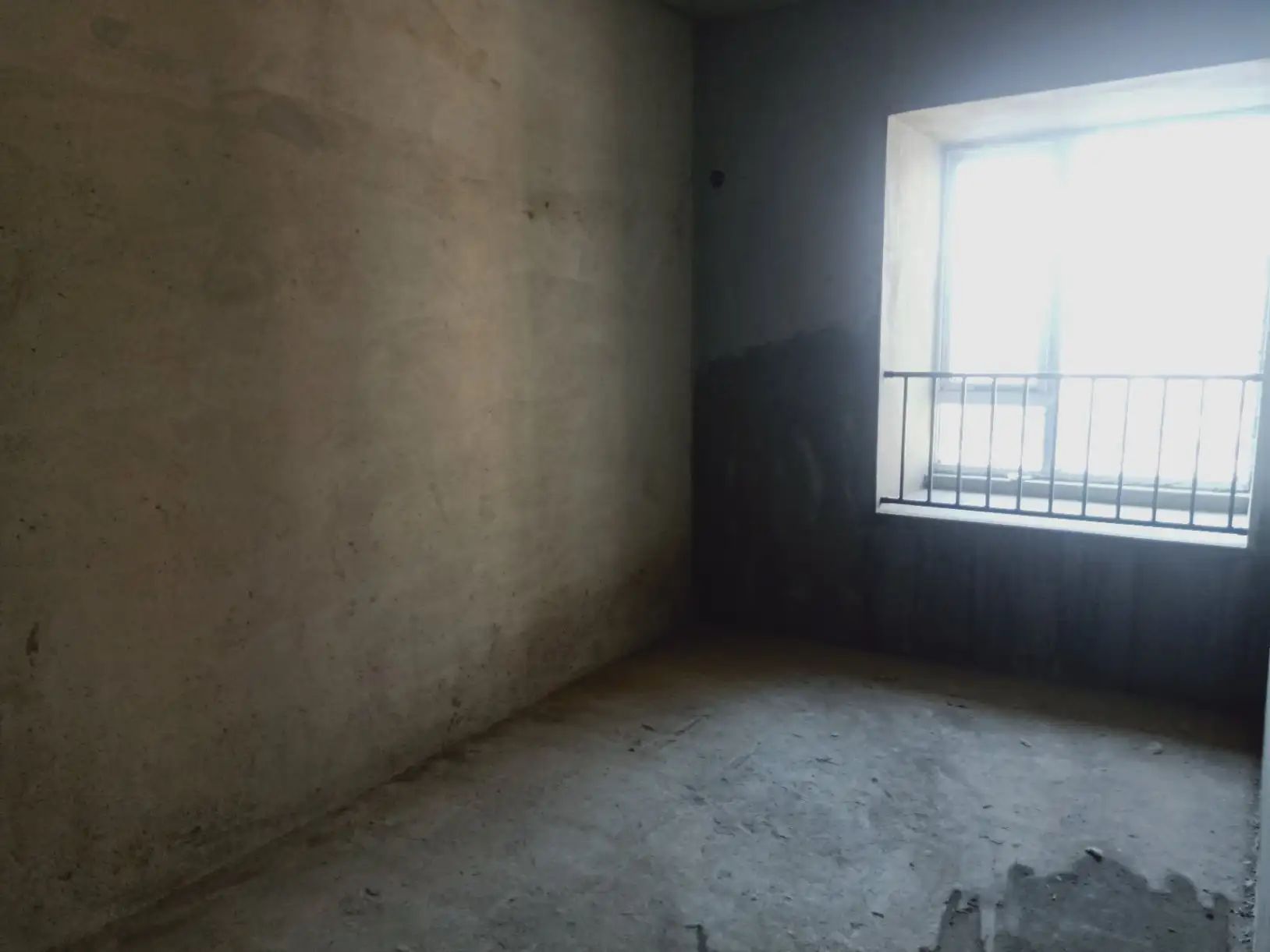 捡漏，城南，南国明珠，单价4000，送车位，大三房，南北双阳台，电梯20层