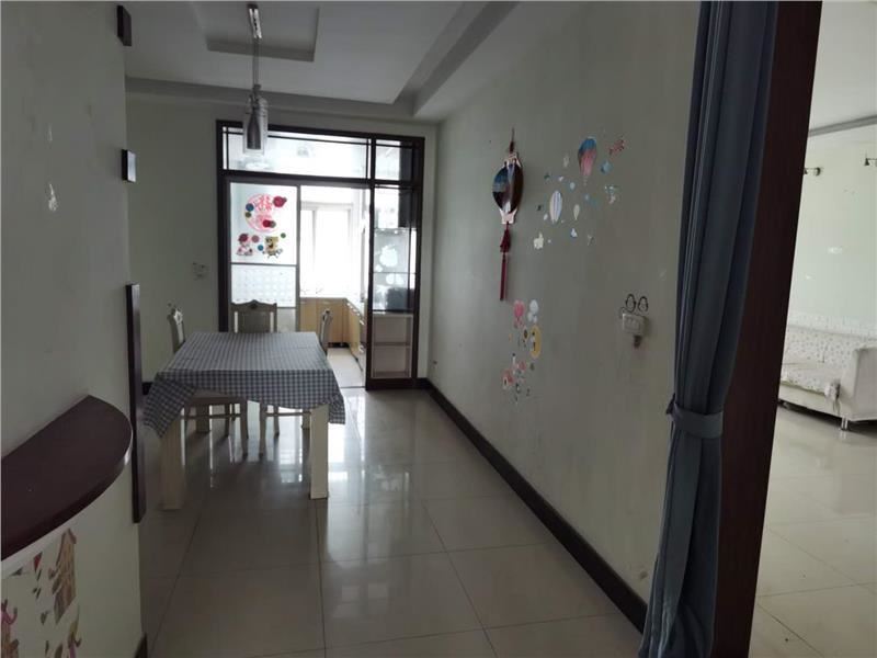 樓層好臨街地段三室二廳二衛(wèi)單價(jià)低過戶方便可按揭