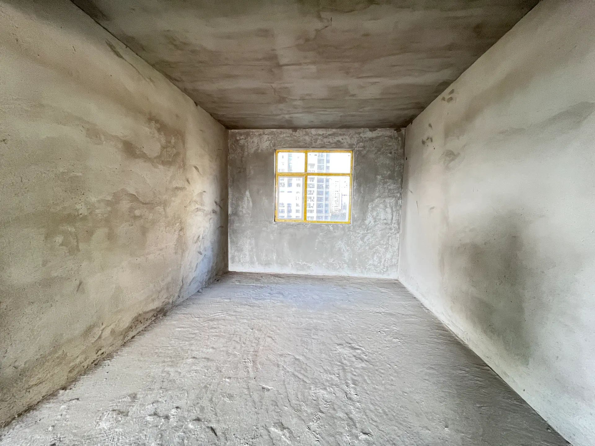 沔阳清华园，小高层，中间好楼层，边户，南北通透，证满二