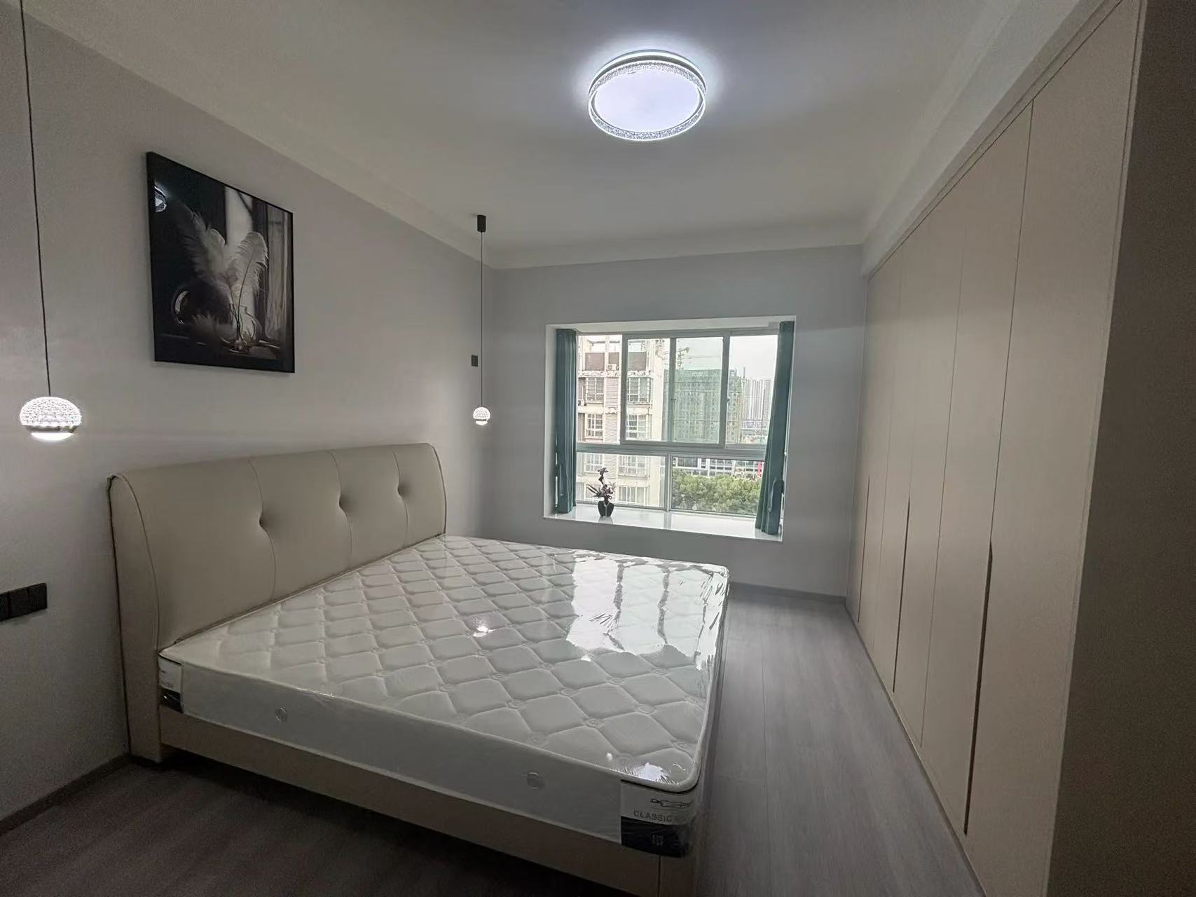 城南，元泰三中旁，汉江景苑，电梯小高层，精装三房，证满二