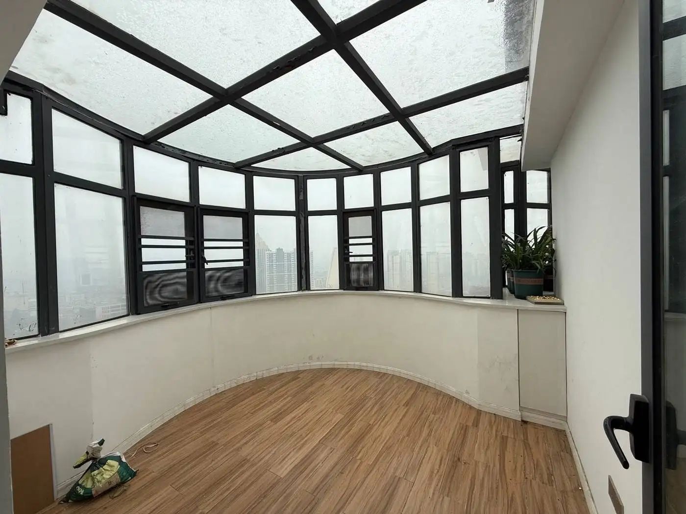 降价了，御台公馆，复式，精装七室+阳光房/露台，捡漏，诚心出售