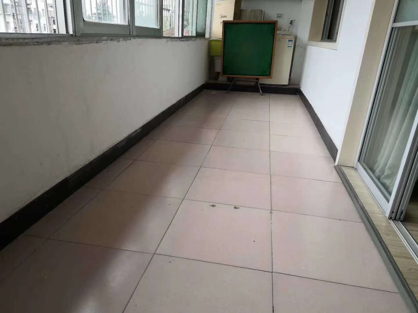 城南武商旁邊武建宿舍中層南北通透大陽臺可按揭