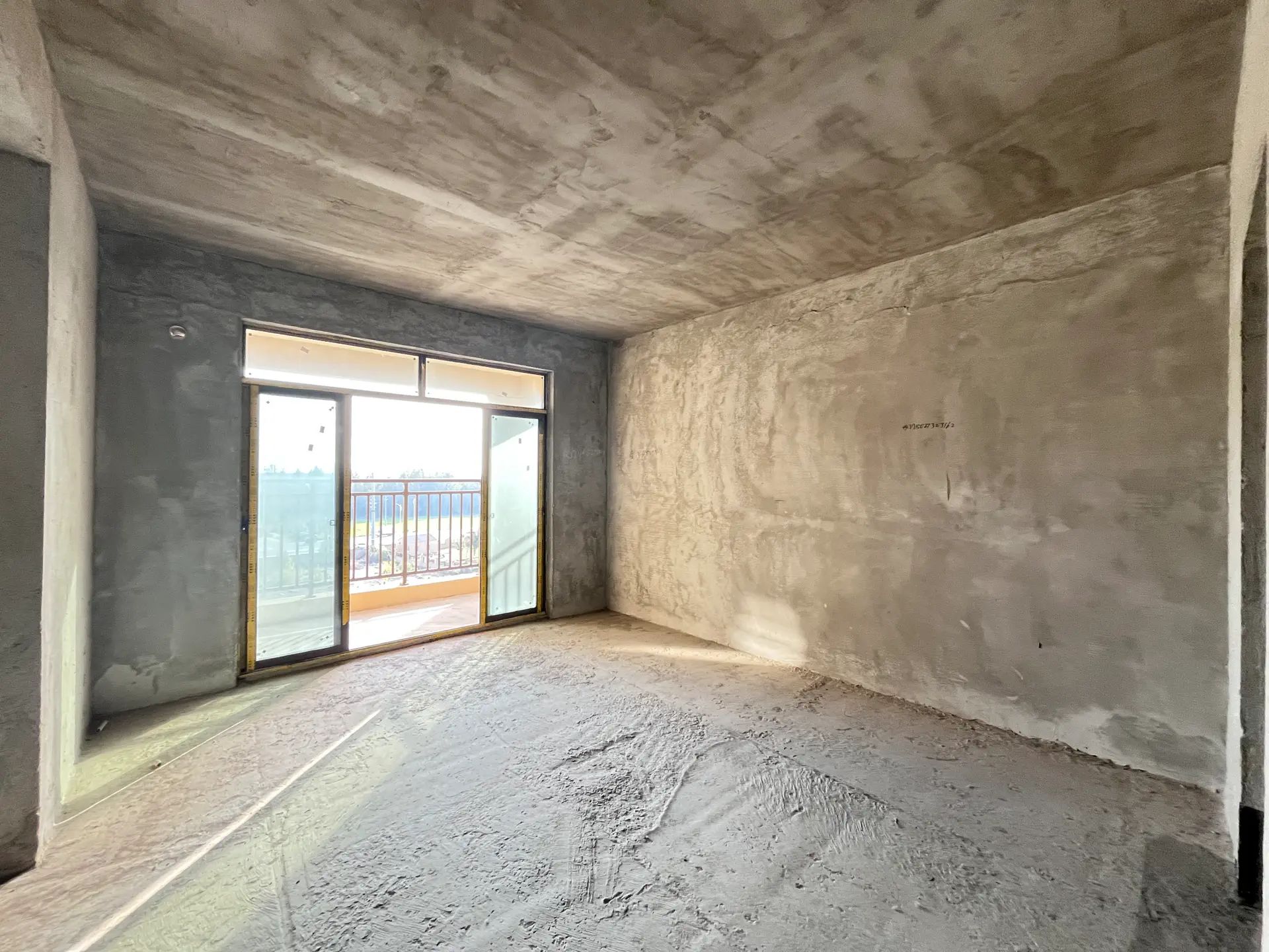 沔阳清华园，小高层，中间好楼层，边户，南北通透，证满二