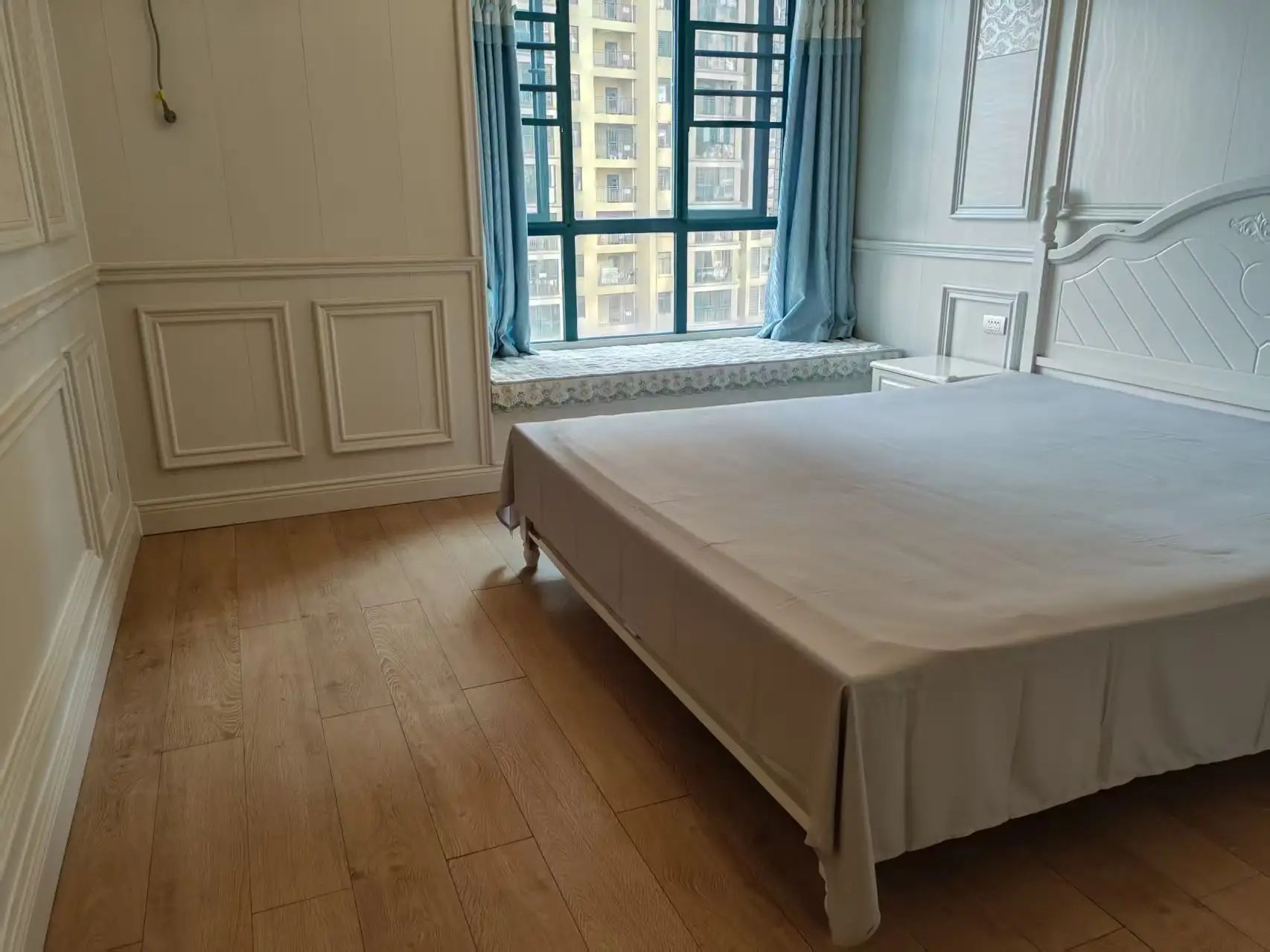 捡漏，城南，新城壹号，精装三房，欧式简约风，单价五千，拎包即住，证满二