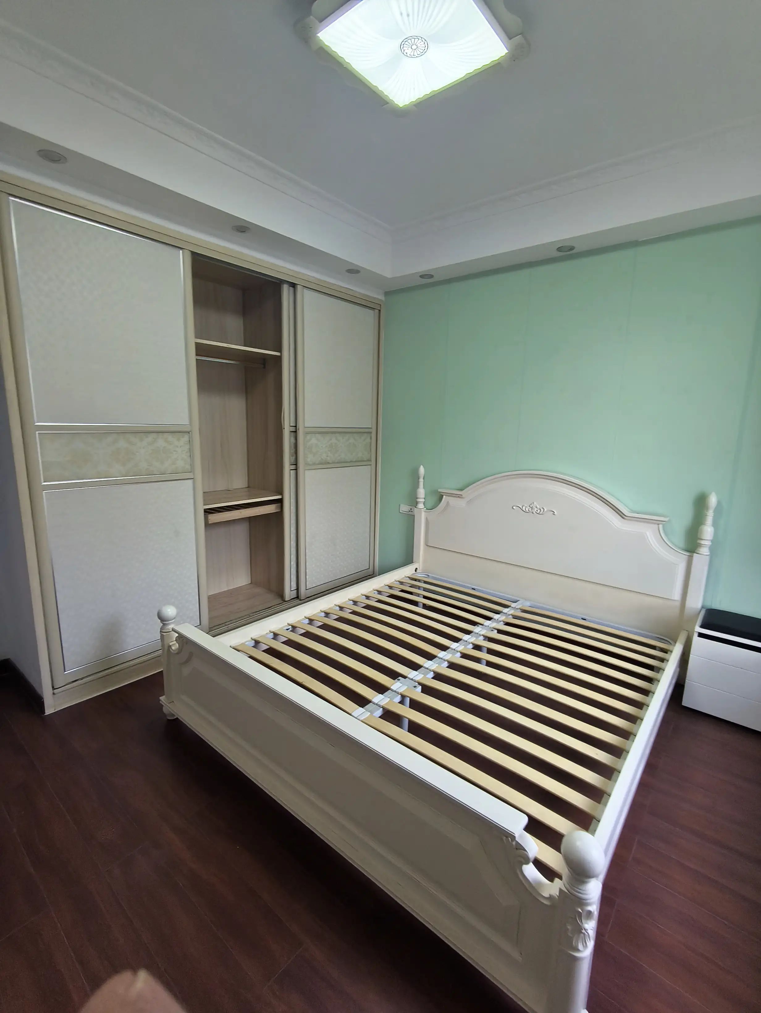 业主急售，公园世家，精装三房，中间楼层，四中，户型好