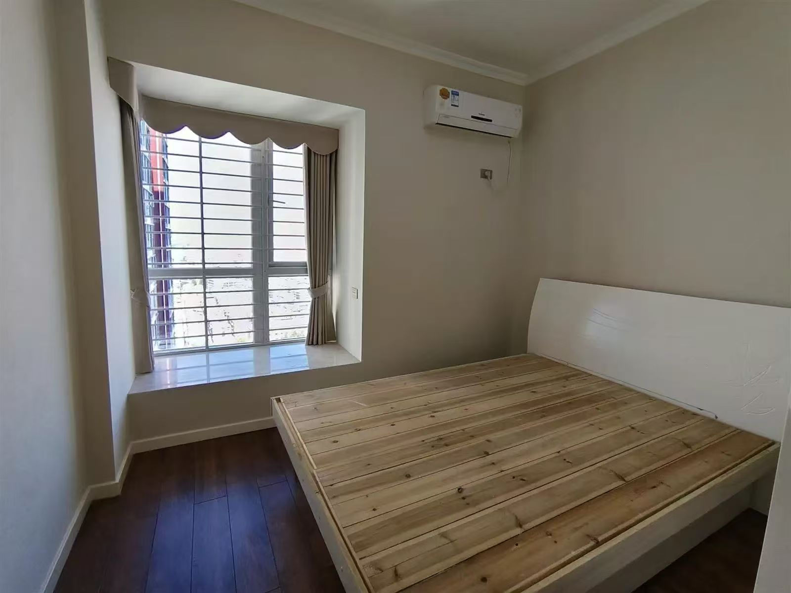 降价了，捡漏，福星城，精装三房两卫，中高层，成色新，大阳台，证满二