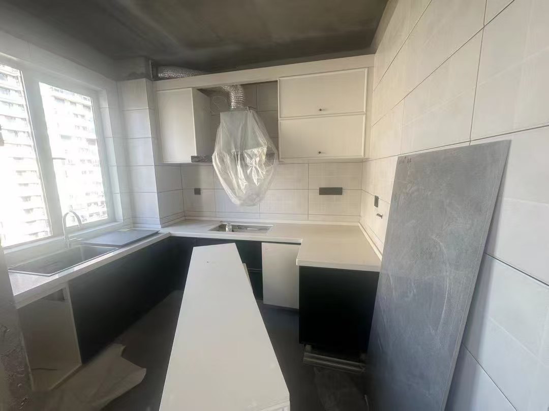 捡漏，城南，荣怀1梯1户，精装4房，小高层，证满二