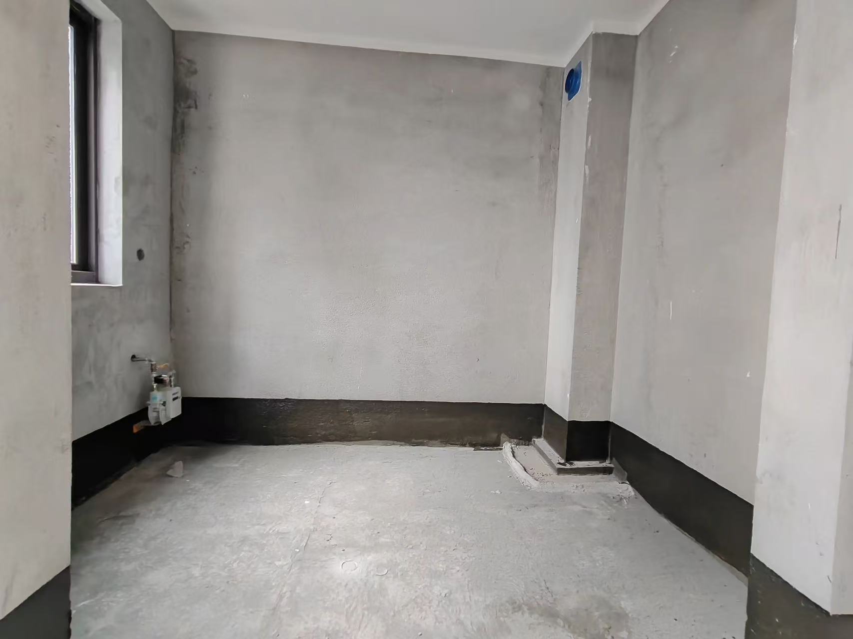 城南，吾悦广场，现房，电梯小高层，好楼层，毛坯四房，一梯一户，单价6382