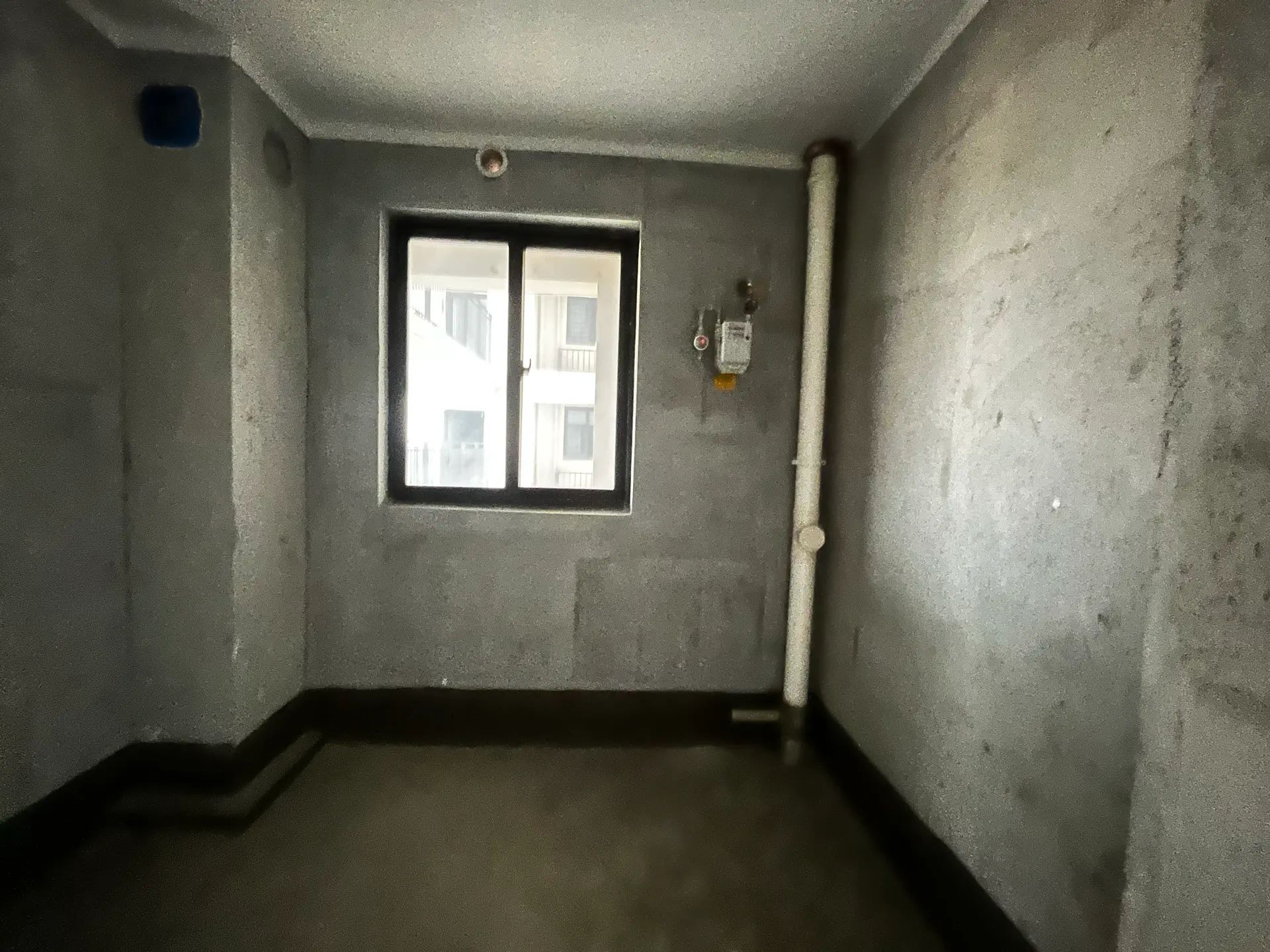 捡漏，吾悦广场，送车位的现房，好楼层，诚心出售